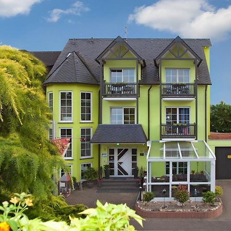 Moselhotel Weinhaus Simon 'Sauna'Restaurant'Eladesaeule Wintrich Ngoại thất bức ảnh
