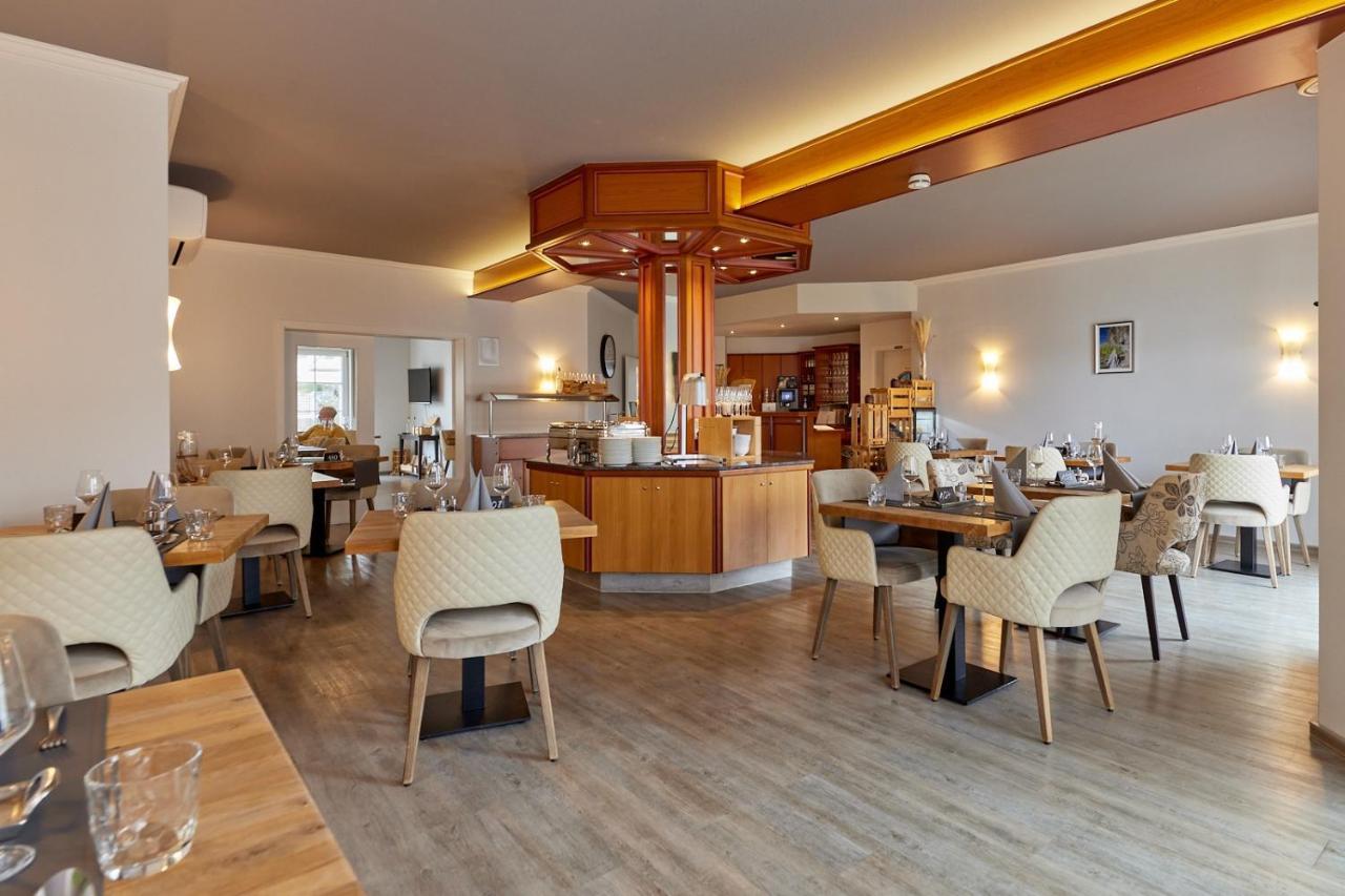 Moselhotel Weinhaus Simon 'Sauna'Restaurant'Eladesaeule Wintrich Ngoại thất bức ảnh