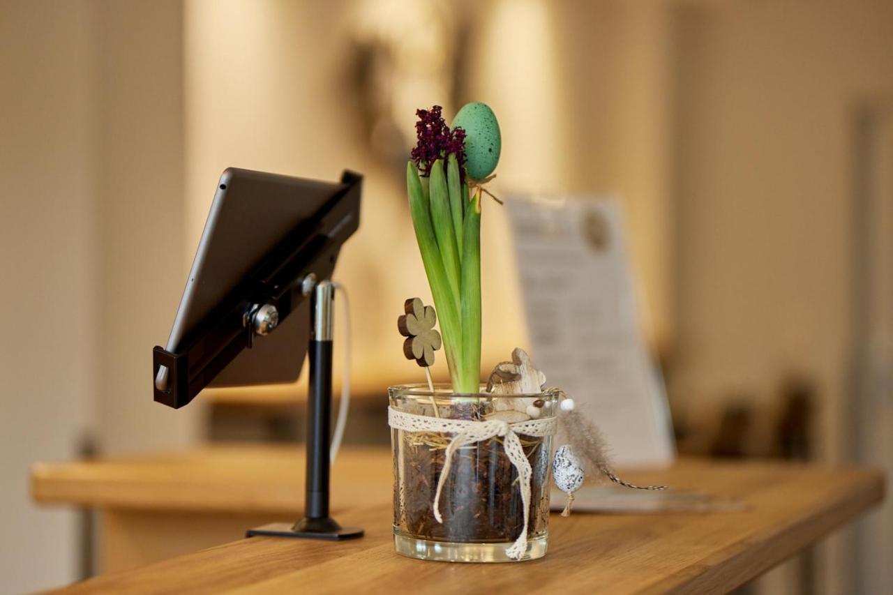 Moselhotel Weinhaus Simon 'Sauna'Restaurant'Eladesaeule Wintrich Ngoại thất bức ảnh