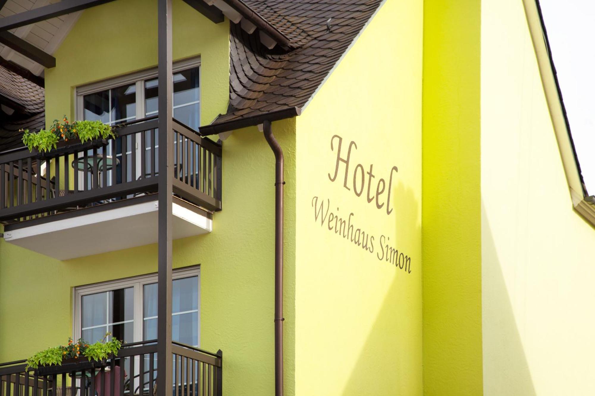 Moselhotel Weinhaus Simon 'Sauna'Restaurant'Eladesaeule Wintrich Ngoại thất bức ảnh