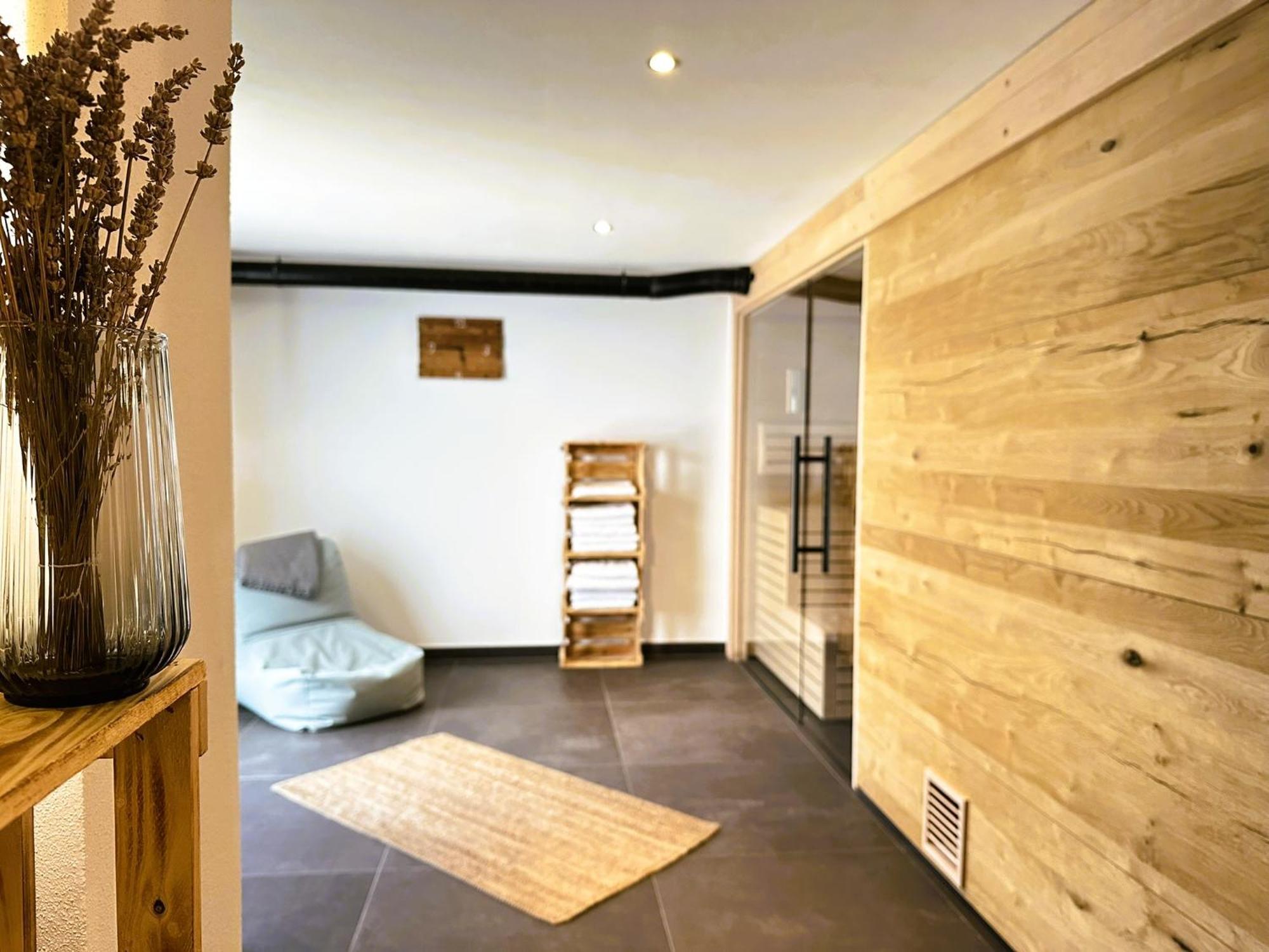 Moselhotel Weinhaus Simon 'Sauna'Restaurant'Eladesaeule Wintrich Ngoại thất bức ảnh