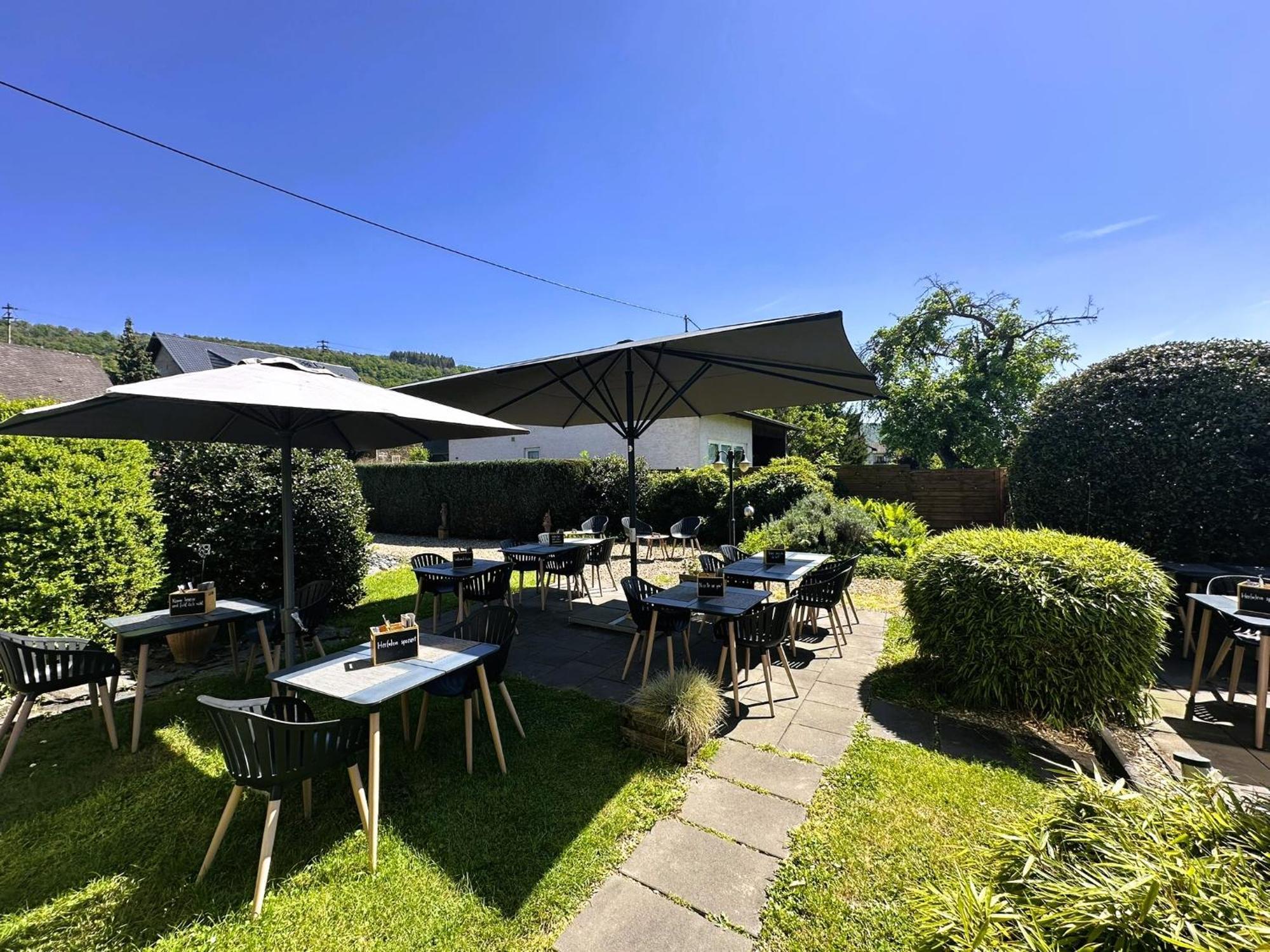 Moselhotel Weinhaus Simon 'Sauna'Restaurant'Eladesaeule Wintrich Ngoại thất bức ảnh