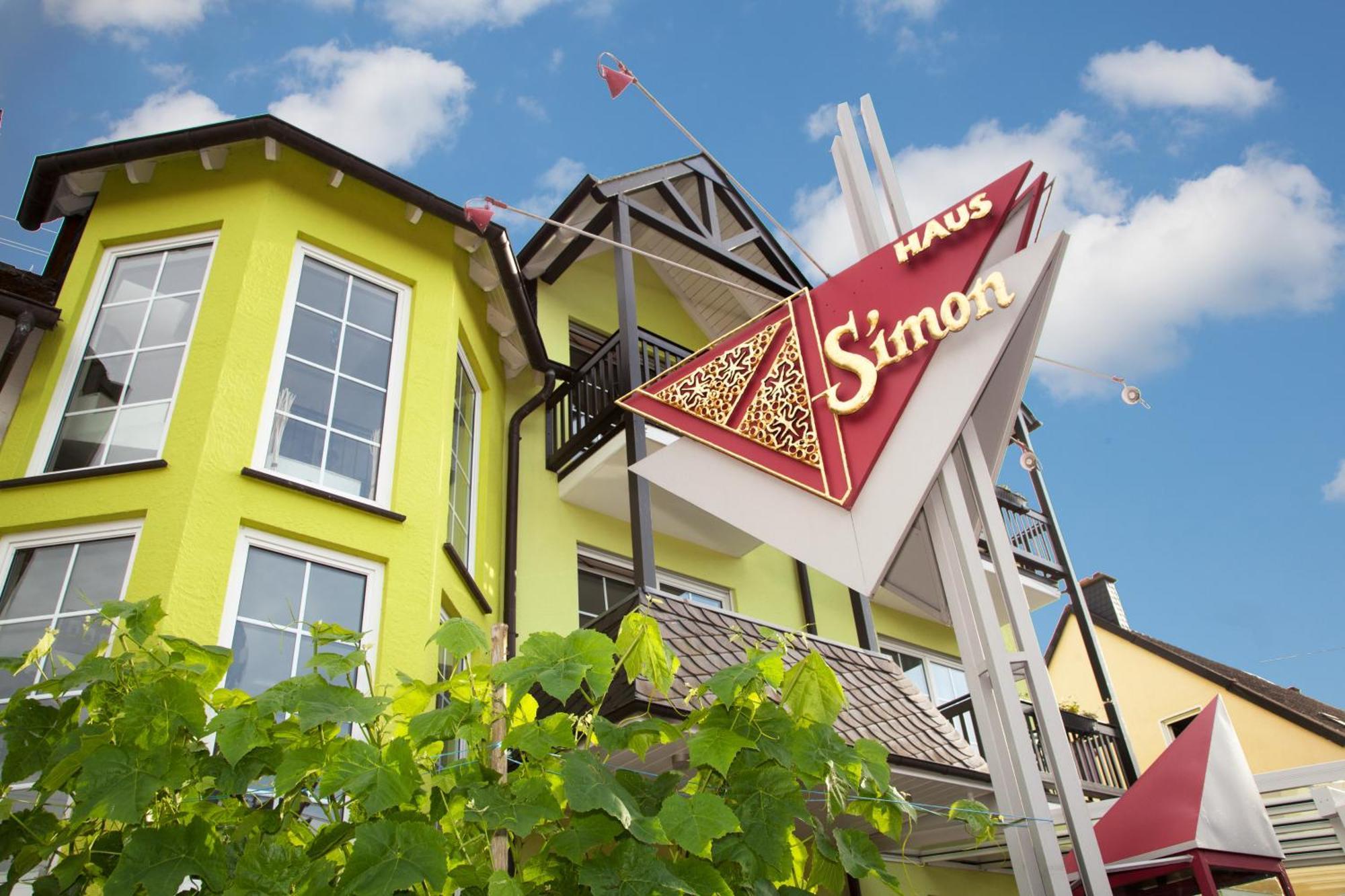 Moselhotel Weinhaus Simon 'Sauna'Restaurant'Eladesaeule Wintrich Ngoại thất bức ảnh